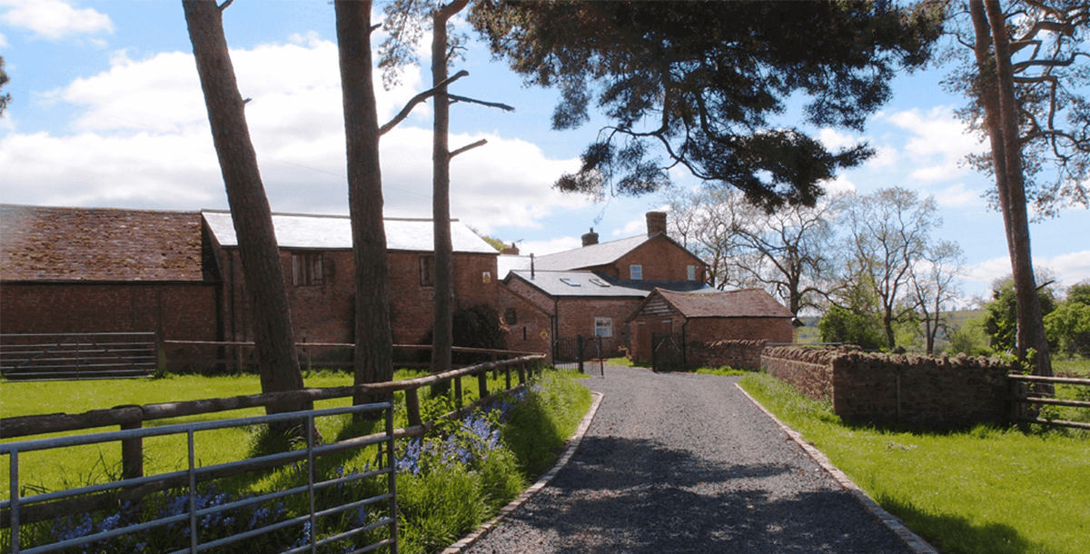 Driveway upto Upper Heath Self Catering Farm Accommodation in Craven Arms Shropshire, UK